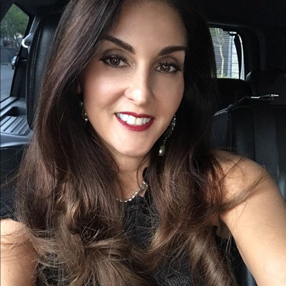 Meet your Posher, Julie
